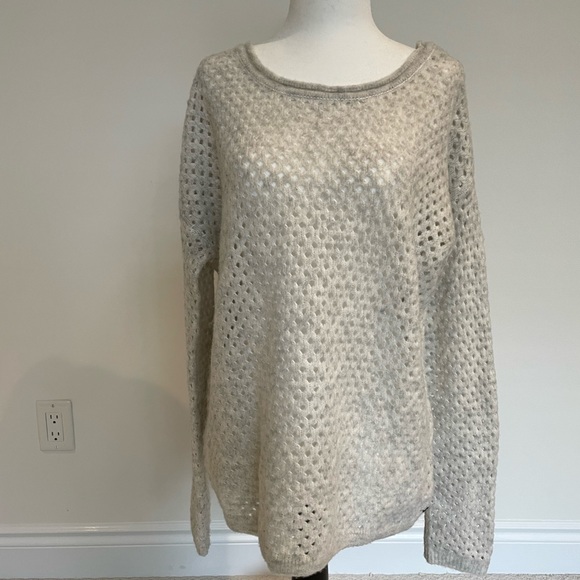 Luxurious One Grey Day V-back Sweater - Picture 2 of 7